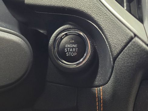 Used 2019 Subaru Crosstrek 2.0i Limited w/ Moonroof Package w/Navigation image 43