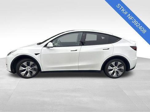 Used 2022 Tesla Model Y Long Range image 4
