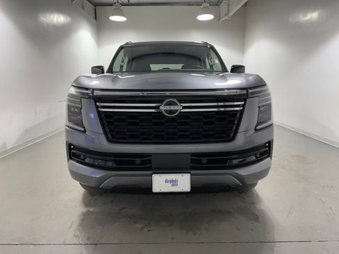 Used 2025 Nissan Armada SV image 2