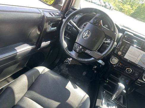 Used 2024 Toyota 4Runner TRD Off-Road Premium w/ Moonroof Package AWD/4WD image 22