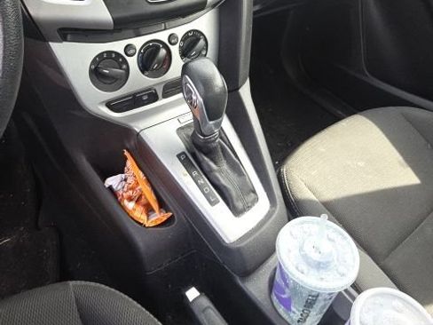 Used 2014 Ford Focus SE FWD image 14