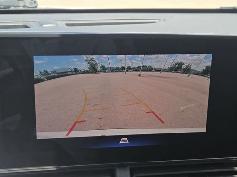 Used 2024 Chevrolet Trax ACTIV FWD image 6
