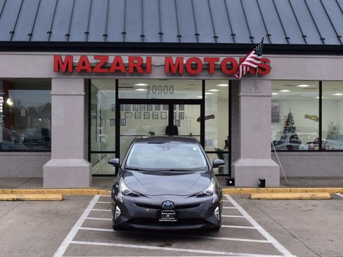 Used 2016 Toyota Prius Three Touring image 6