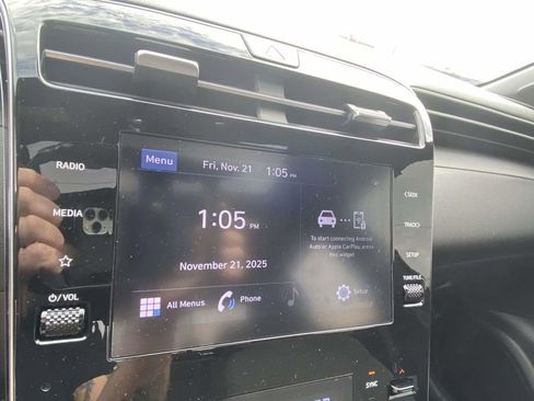 Used 2022 Hyundai Santa Cruz SEL Premium image 15