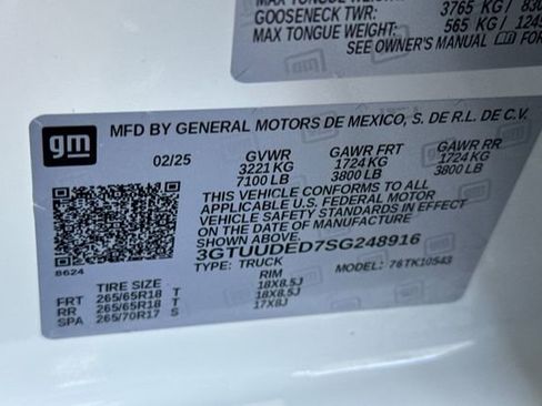 Used 2025 GMC Sierra 1500 SLT AWD/4WD image 59
