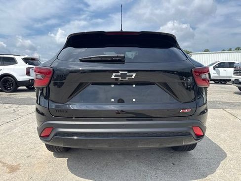Used 2025 Chevrolet Trax RS w/ Sunroof Package FWD image 4
