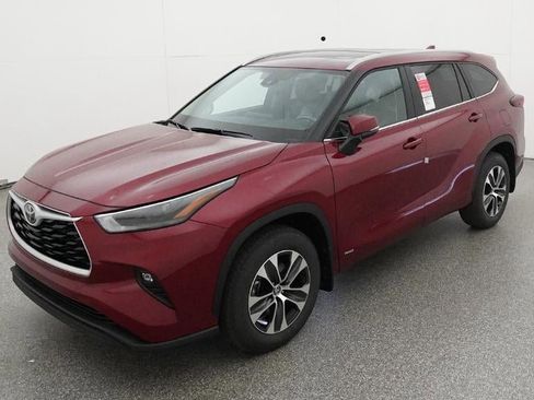 New 2026 Toyota Highlander XLE AWD/4WD image 1