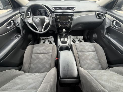 Used 2015 Nissan Rogue SV FWD image 11