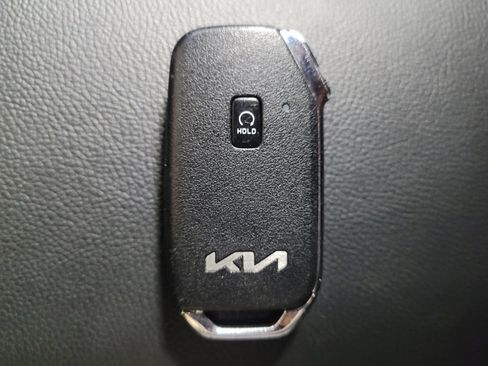 Used 2025 Kia Soul S FWD image 32