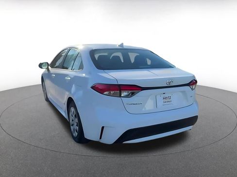 Used 2021 Toyota Corolla LE w/ Carpet Mat Package (TMS) image 11