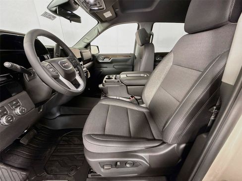 New 2026 GMC Sierra 1500 SLE w/ Preferred Package AWD/4WD image 15