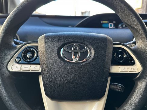 Used 2017 Toyota Prius Two image 23