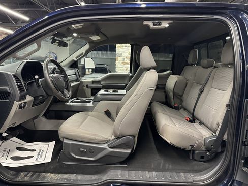 Used 2022 Ford F350 XLT w/ XLT Premium Package AWD/4WD image 28