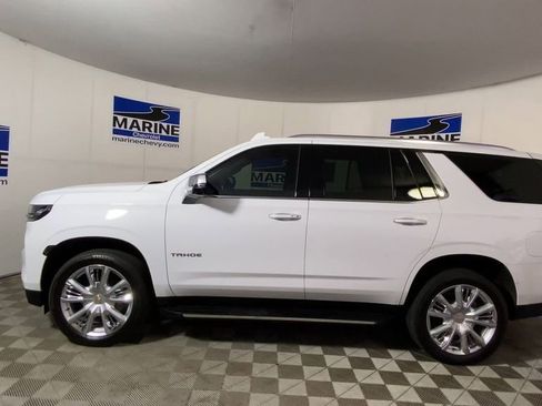 Used 2024 Chevrolet Tahoe Premier w/ Premium Package AWD/4WD image 7