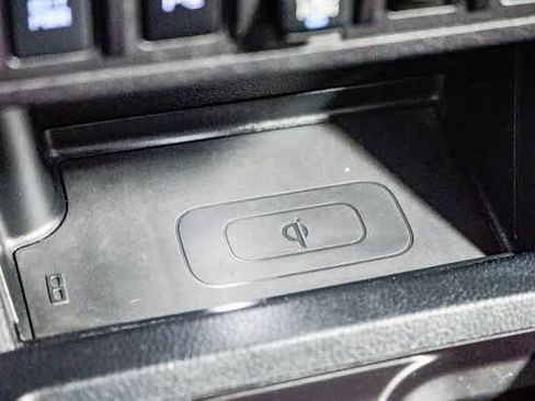 Used 2019 Toyota Tacoma TRD Sport w/ Technology Package image 21