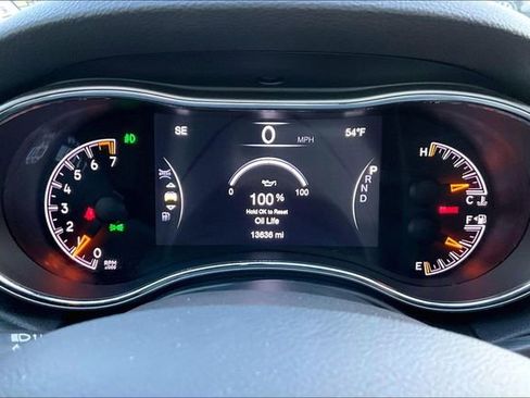 Used 2020 Jeep Grand Cherokee Laredo image 10