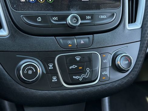 Used 2024 Chevrolet Malibu RS FWD image 19