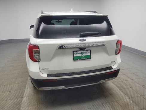 Used 2020 Ford Explorer XLT w/ Equipment Group 202A AWD/4WD image 6