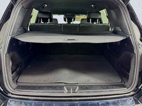 New 2025 Mercedes-Benz GLB 250 image 21