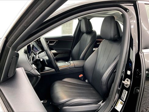 Certified 2025 Mercedes-Benz E 350 4MATIC Sedan image 16
