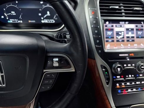 Used 2019 Lincoln Nautilus Reserve AWD/4WD image 29