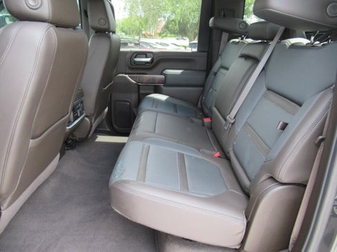 Used 2020 GMC Sierra 2500 Denali w/ Denali Ultimate Package AWD/4WD image 39