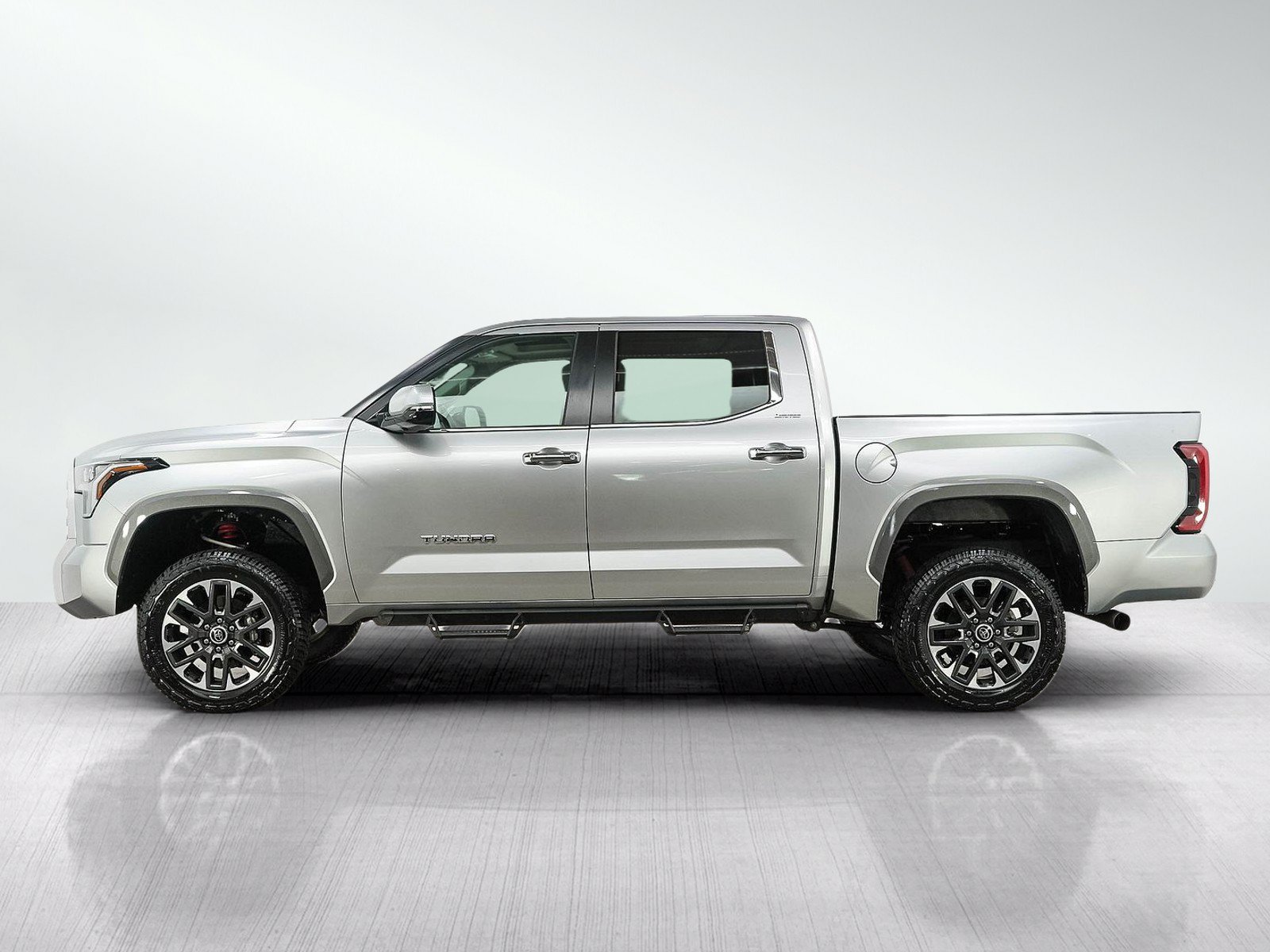 Used 2024 Toyota Tundra Limited AWD/4WD image 2