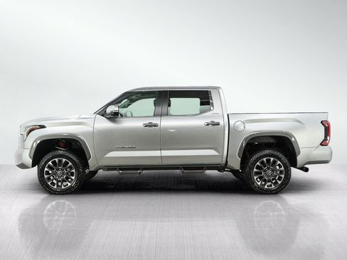 Used 2024 Toyota Tundra Limited AWD/4WD image 2