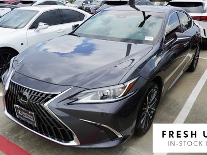 Certified 2025 Lexus ES 350 w/ Premium Package