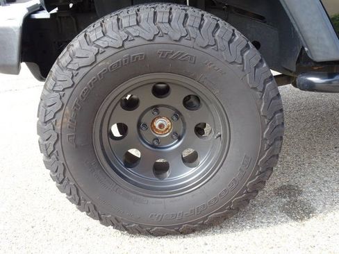 Used 2016 Jeep Wrangler Sport AWD/4WD image 23