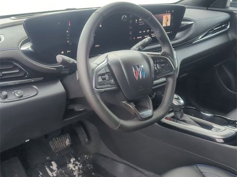 Used 2025 Buick Envista Sport Touring w/ Convenience I Package image 12