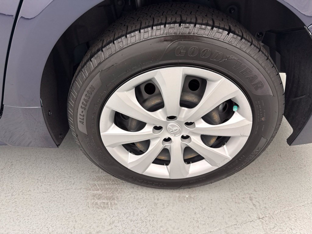 Used 2023 Toyota Corolla LE FWD image 7