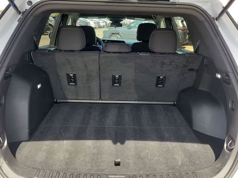 Used 2025 Chevrolet Equinox LT image 12