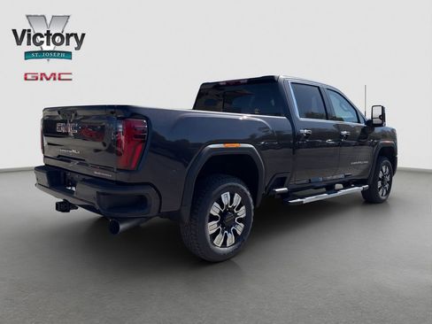 Used 2026 GMC Sierra 2500 Denali w/ Denali Reserve Package AWD/4WD image 16