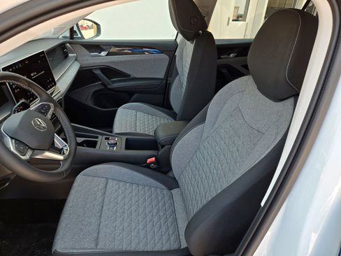 New 2025 Volkswagen Tiguan S image 17