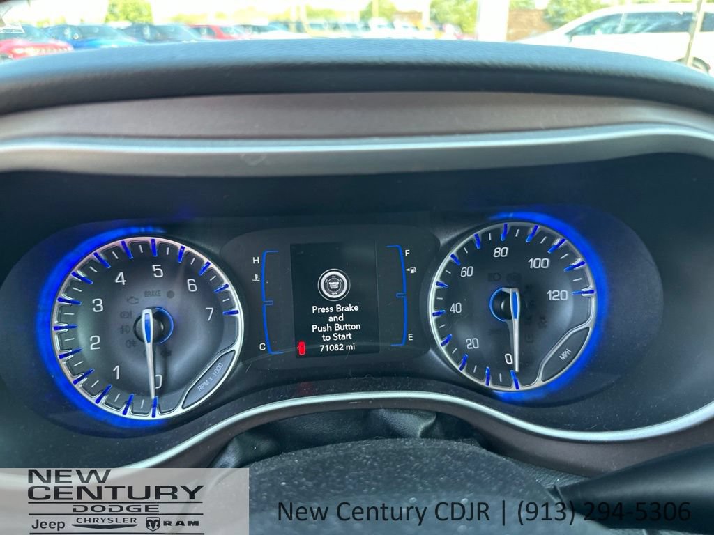 Used 2022 Chrysler Voyager LX FWD image 15