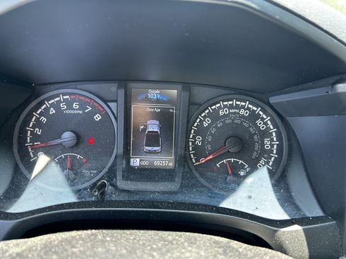 Used 2023 Toyota Tacoma SR RWD image 11