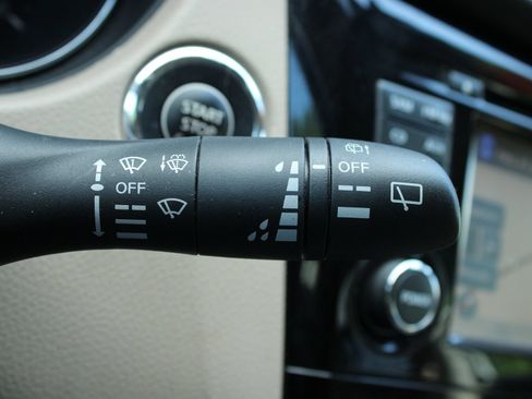 Used 2017 Nissan Rogue Platinum AWD/4WD image 37