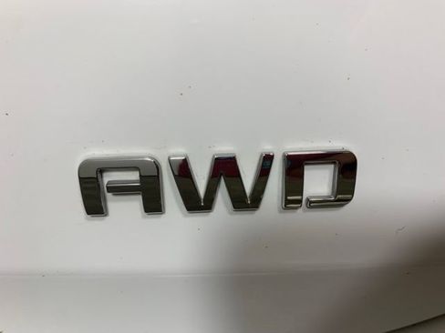 Used 2023 Chevrolet Equinox LS AWD/4WD image 37