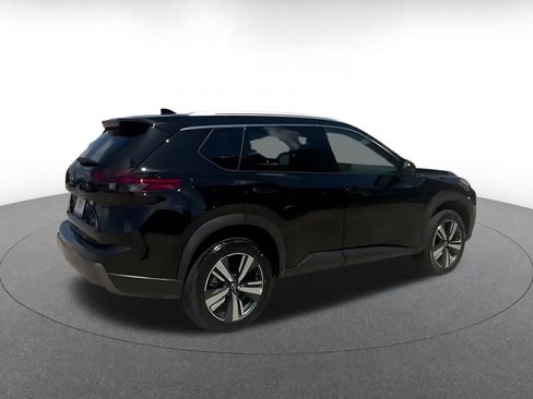 Used 2026 Nissan Rogue SL FWD image 14
