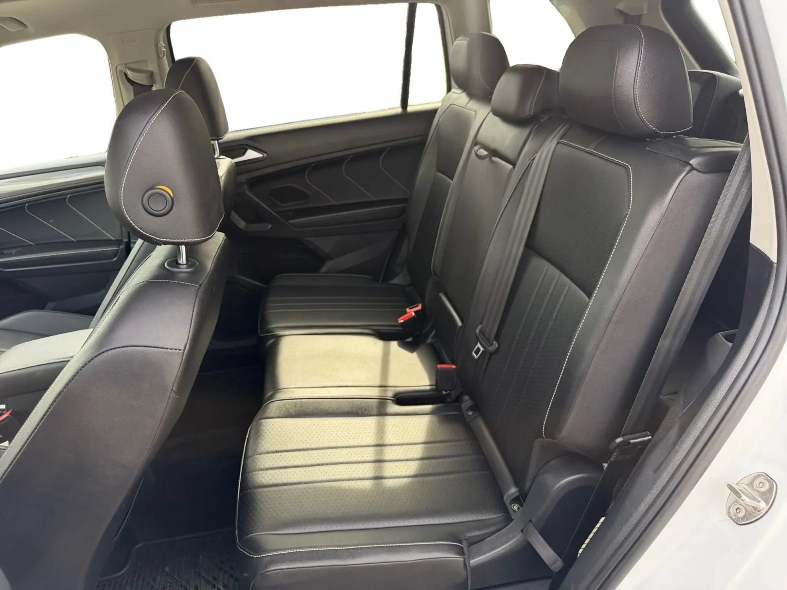 Used 2022 Volkswagen Tiguan SE FWD image 17