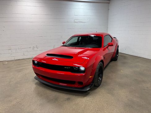 Used 2018 Dodge Challenger SRT Demon RWD image 2