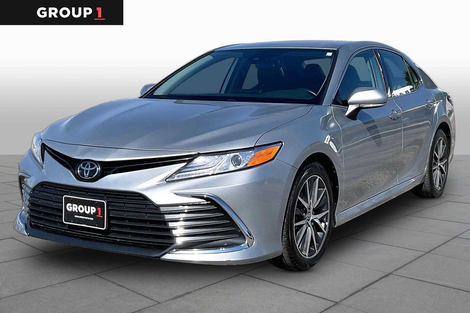 Used 2024 Toyota Camry XLE w/ Cold Weather Package AWD/4WD image 1