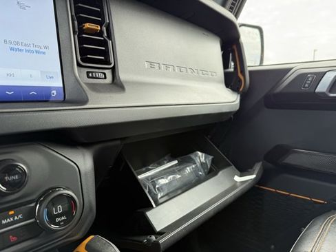 Used 2024 Ford Bronco Badlands image 31