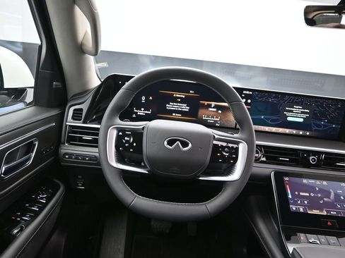 New 2026 INFINITI QX80 Luxe image 32