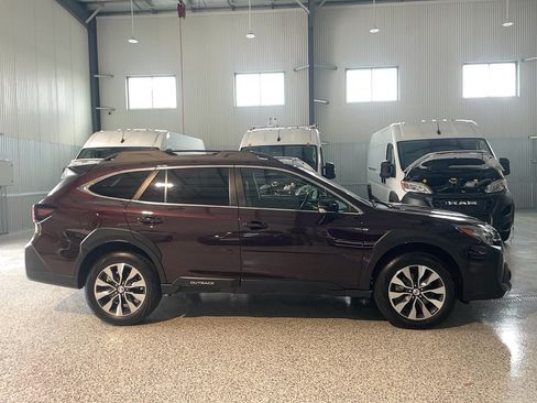 Used 2025 Subaru Outback Limited XT AWD/4WD image 5