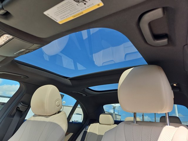 Used 2018 Mercedes-Benz E 300 image 16