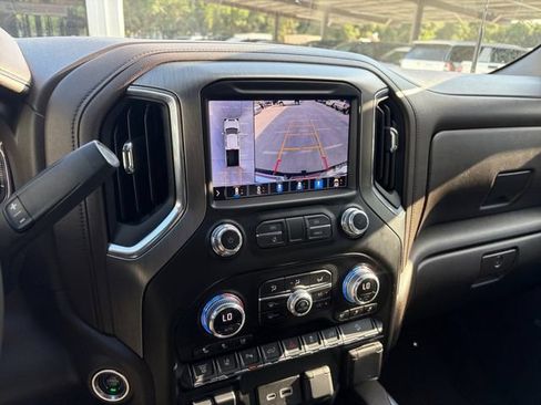 Used 2023 GMC Sierra 2500 Denali w/ Denali Ultimate Package AWD/4WD image 11