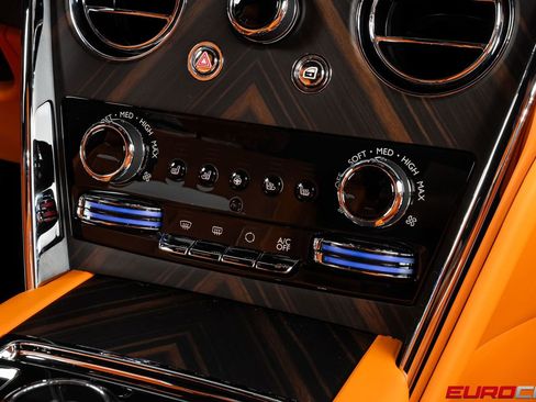 Used 2023 Rolls-Royce Cullinan image 32