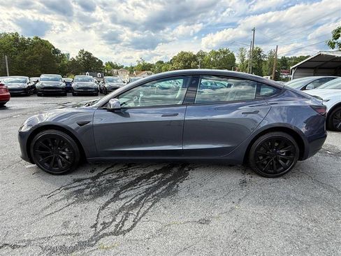 Used 2023 Tesla Model 3 Standard Range RWD image 2